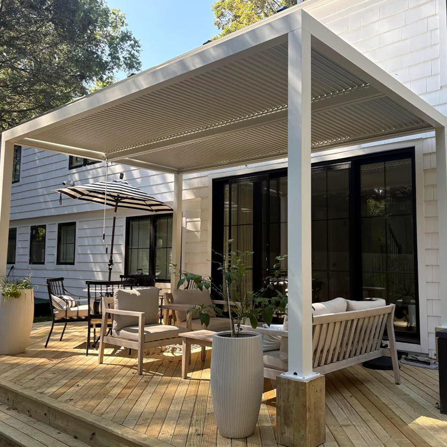 Vantira™ Adjustable Aluminum Louvered Pergola