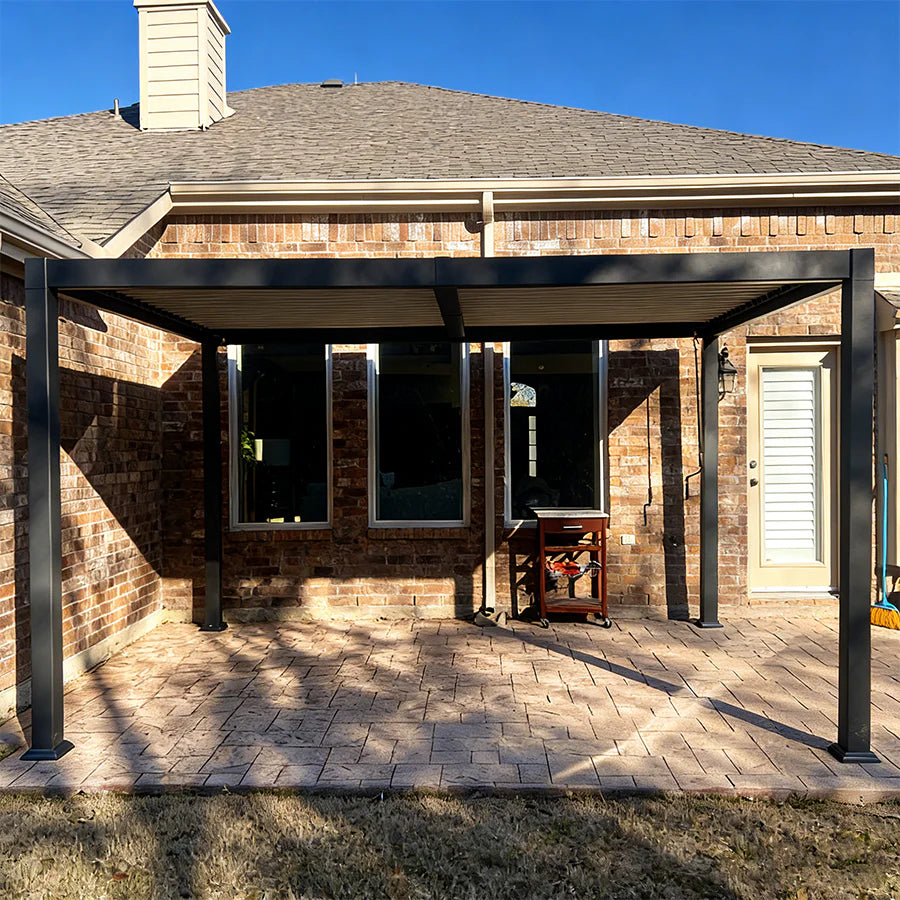 Vantira™ Adjustable Aluminum Louvered Pergola